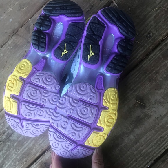 BRAND NEW Mizuno Wave Rider running shoes Sz 9.5 - Picture 6 of 8